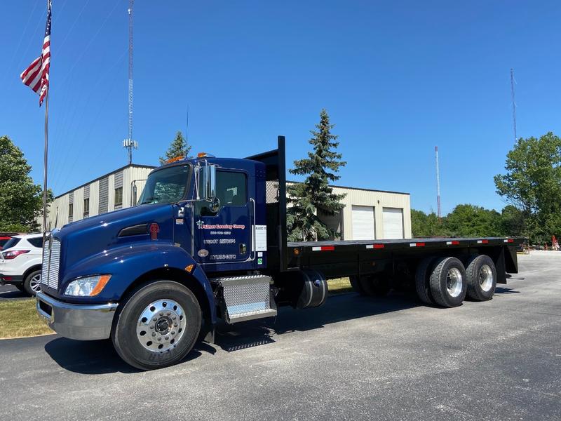 The Kenworth T370 Tandem Axle Flatbed is an excellent solution for any company that is in between trucks or has seasonal peak demands.